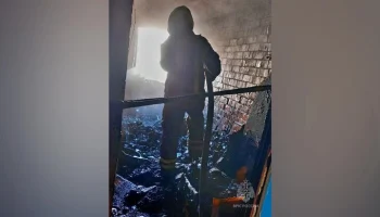 Один человек погиб из-за пожара в многоэтажке в Великом Новгороде