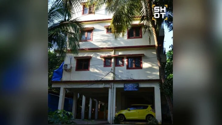 SHOT: россиянин выпал из окна гостиницы на Гоа SHOT: россиянин выпал из окна гостиницы на Гоа