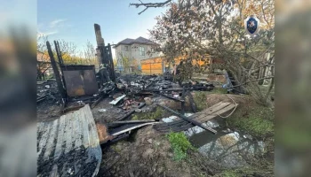 СК завел дело после гибели пятерых детей в пожаре в частном доме Астрахани