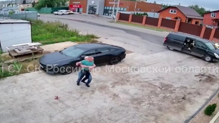 В Мытищах шестеро мужчин похитили родственника и попали на видео