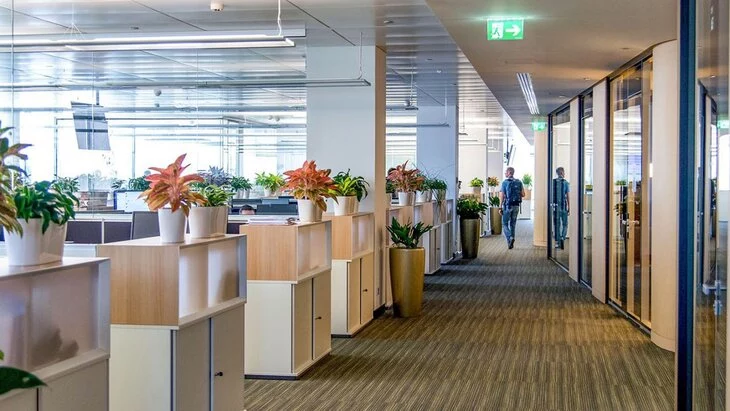 Собянин: в Москве реализуют три проекта по созданию мест приложения труда