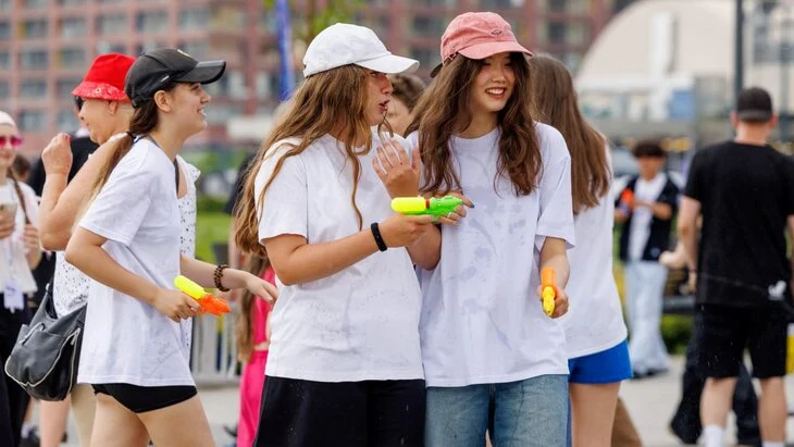 Программа Дня молодежи объединит 250 площадок по всей Москве