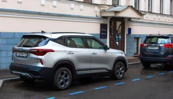 Синяя прерывистая разметка появилась на 146 улицах Москвы