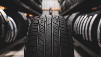 Москвичам посоветовали не торопиться с заменой шин из-за скорого похолодания