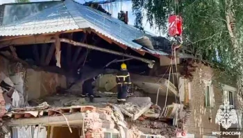 Тело мужчины извлечено из-под завалов после хлопка в доме под Новосибирском