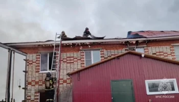 Строящееся помещение загорелось на площади 2 тыс "квадратов" в Чувашии