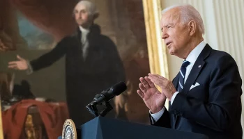 &laquo;Пропагандистские трюки&raquo;: что будет с выборами в США, если Байден не перенесет COVID-19