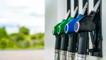 ФАС РФ начала анализировать цены 12 тысяч АЗС на предмет нарушения закона