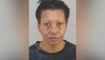 People: женщина утопила собаку в аэропорту США