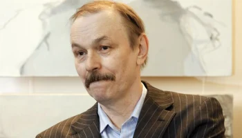 Умер основатель "Митьков", художник и писатель Владимир Шинкарев