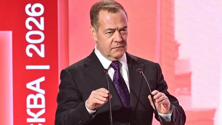 Медведев заявил, что никаких правил в отношении Украины больше нет Медведев заявил, что никаких правил в отношении Украины больше нет