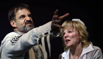 Худрук "Ленкома" рассказал о возвращении в театр Певцова и Захаровой