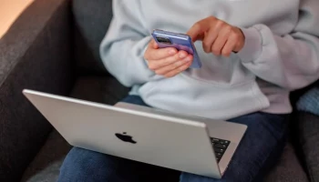 Москвичи перевели пострадавшим при теракте 20 млн рублей через сайт "Миллион призов"