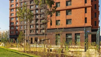 Жители дома на улице Литвина-Седого получили новые квартиры по программе реновации