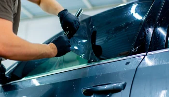 В России с 9 января начнут штрафовать за тонировку на любых машинах