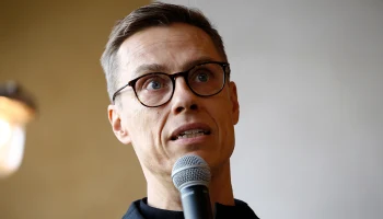 Стубб в новогоднем обращении упомянул отношения с Россией