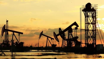 Россия дополнительно сократит добычу и экспорт нефти во втором квартале &ndash; Новак