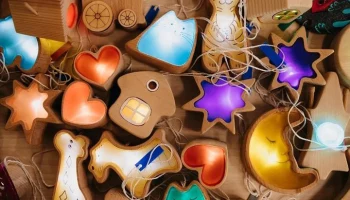 Продажа новогодних товаров началась на маркетплейсе "Москва &ndash; добрый город"