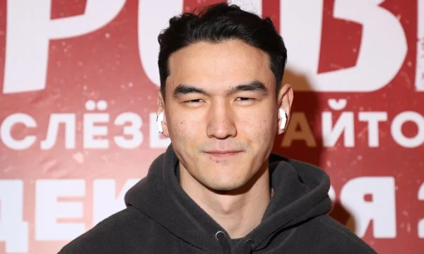 РИА Новости: комик Сабуров вылетит в Алма-Ату в ближайшее время РИА Новости: комик Сабуров вылетит в Алма-Ату в ближайшее время