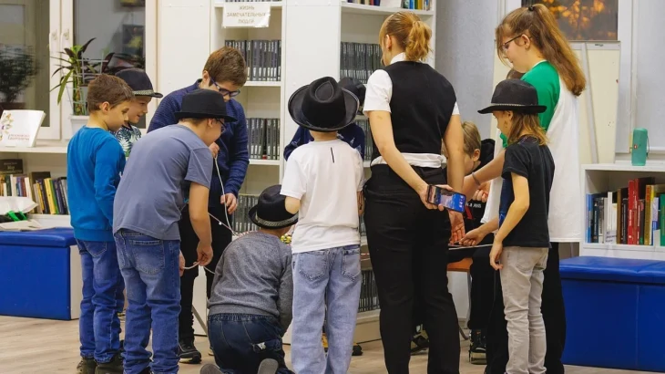 В ЗАО для детей бойцов СВО организовали квест ко Дню народного единства В ЗАО для детей бойцов СВО организовали квест ко Дню народного единства