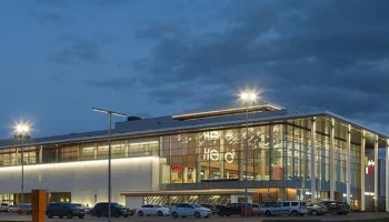 ТАСС: свыше 200 человек эвакуировали из ТЦ "Небо" на западе столицы