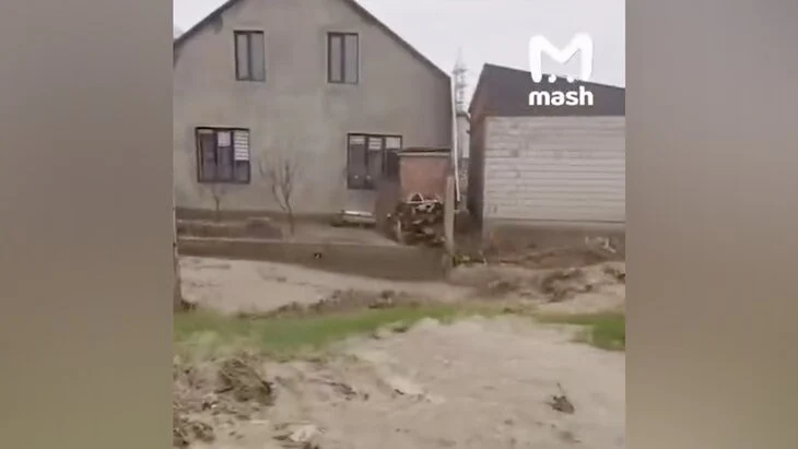 Более 900 домов оказались подтоплены в 6 населенных пунктах Дагестана Более 900 домов оказались подтоплены в 6 населенных пунктах Дагестана