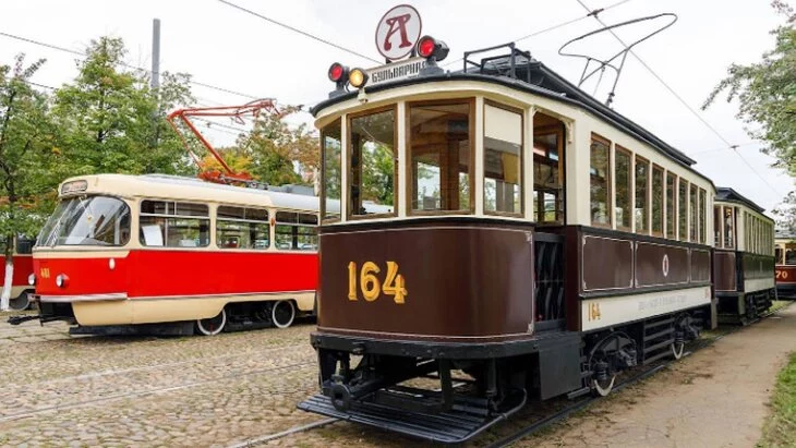 Более 50 экспонатов ретротранспорта будут представлены на параде трамваев в Москве Более 50 экспонатов ретротранспорта будут представлены на параде трамваев в Москве