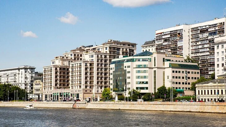 В Москве 305 объектов исключены из перечня недвижимости с налогом от кадастровой стоимости В Москве 305 объектов исключены из перечня недвижимости с налогом от кадастровой стоимости