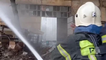 Предприятие горит в Курске на 10 тыс "квадратов"