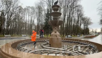 Два фонтана в парке Северного речного вокзала подготовили к новому сезону