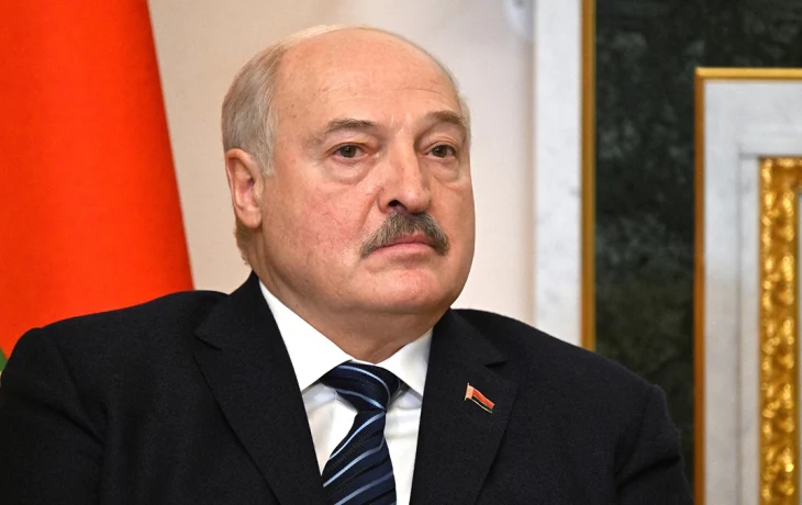 Лукашенко назвал условие для выдвижения в президенты в 2025 году Лукашенко назвал условие для выдвижения в президенты в 2025 году