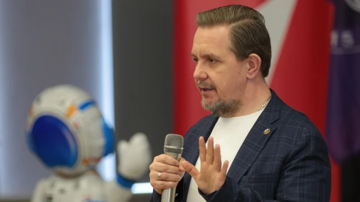 Александр Асафов рассказал школьникам о том, как в Москве готовят кадры для космонавтики Александр Асафов рассказал школьникам о том, как в Москве готовят кадры для космонавтики