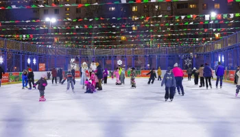 Шоу на льду и мастер-класс от Ильи Авербуха: что ждет гостей Новослободского парка