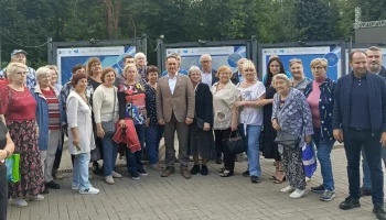 Герой России Антон Шкаплеров представил выставку космических фотографий в парке &laquo;Северное Тушино&raquo;