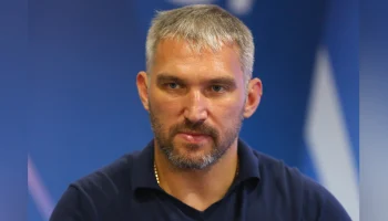 Хоккеист Александр Овечкин вернулся в Россию