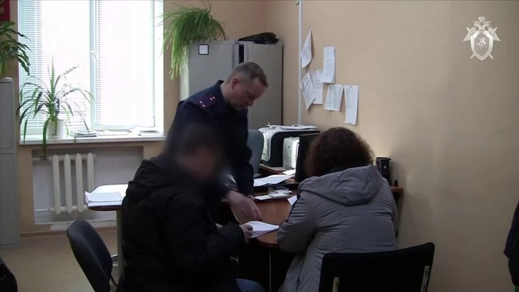 СК задержал сотрудников амурского Ростехнадзора после ЧП на руднике "Пионер" СК задержал сотрудников амурского Ростехнадзора после ЧП на руднике "Пионер"