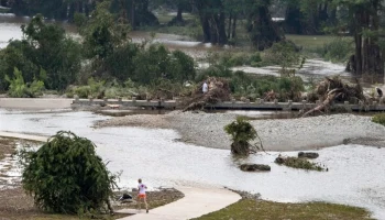 Число погибших при наводнении в Техасе увеличилось до 110