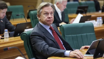 Пушков посоветовал Макрону &laquo;прикусить язык&raquo; после слов о сдерживании России