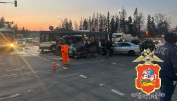 Два человека пострадали в ДТП с автобусом на ЦКАД в Подмосковье