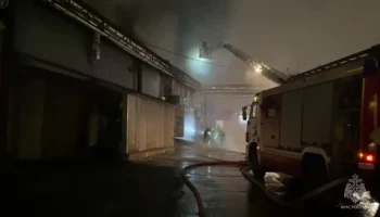 Пожарные ликвидировали возгорание в автосервисе на северо-востоке Москвы