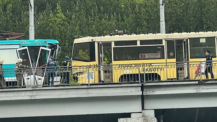 КЭТК отметила мужество водителя разбившегося трамвая КЭТК отметила мужество водителя разбившегося трамвая