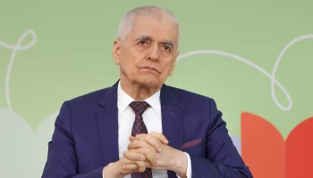 Академик Онищенко назвал средний возраст рождения первого ребенка в России