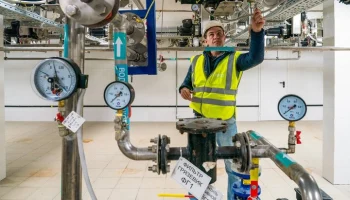 Столичные фонтаны начали готовить к новому сезону