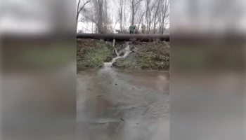 Перелив через дамбу зафиксировали в Новотроицке под Оренбургом