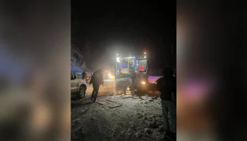 В аварии с двумя автобусами и автомобилем в Кузбассе пострадали 14 человек