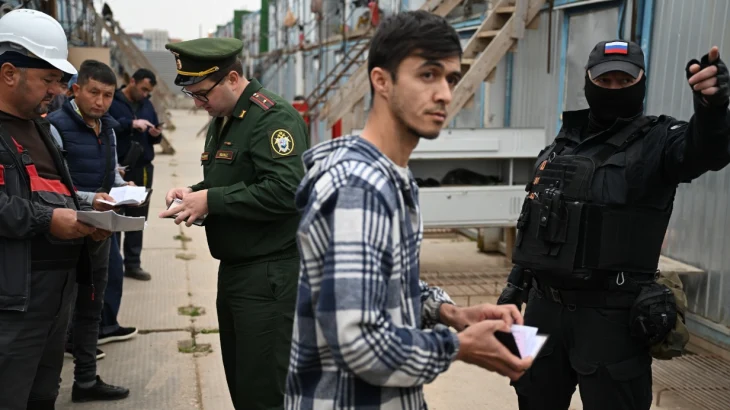 «Двоякие последствия»: к чему может привести ужесточение правил пребывания мигрантов в РФ «Двоякие последствия»: к чему может привести ужесточение правил пребывания мигрантов в РФ