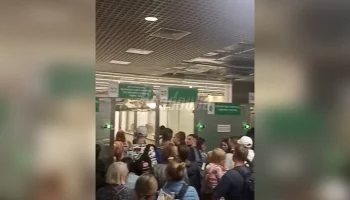 Два человека пострадали в результате давки в аэропорту Кольцово