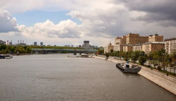 Десять набережных будут отремонтированы в Москве в 2025 году