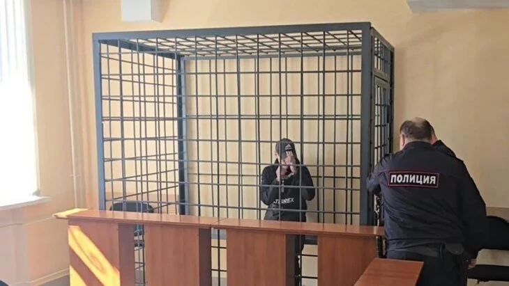 Суд отправил в колонию жителя Иркутской области, зарезавшего в ЗАГСе свою жену