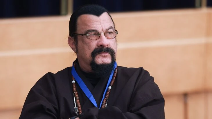 Актер Стивен Сигал выразил гордость за связь с Россией